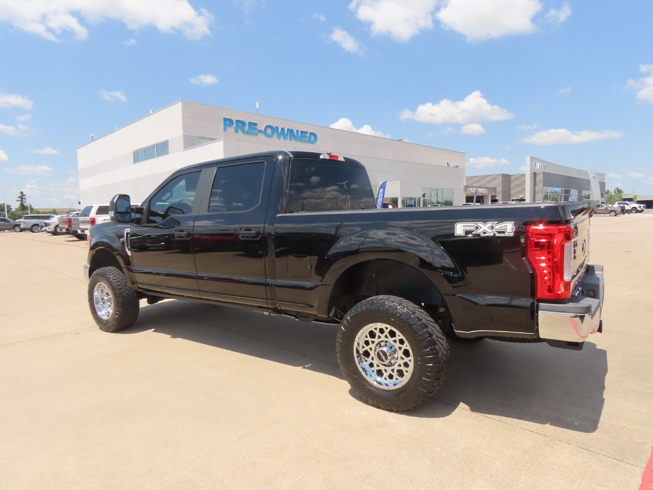 Certified 2017 Ford F250 XL w/ STX Appearance Package AWD/4WD image 16