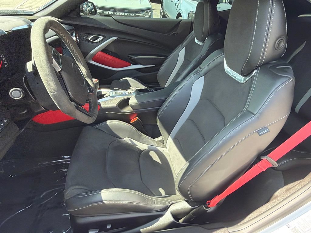Used 2022 Chevrolet Camaro SS RWD image 25