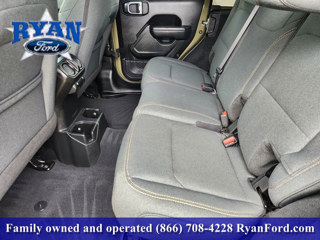 Used 2025 Jeep Wrangler Unlimited Sport AWD/4WD image 20