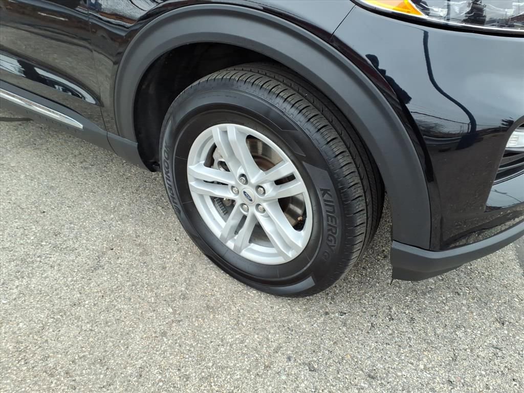 Certified 2024 Ford Explorer XLT w/ Equipment Group 202A image 8
