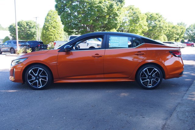 Used 2024 Nissan Sentra SR w/ SR Premium Package FWD image 4