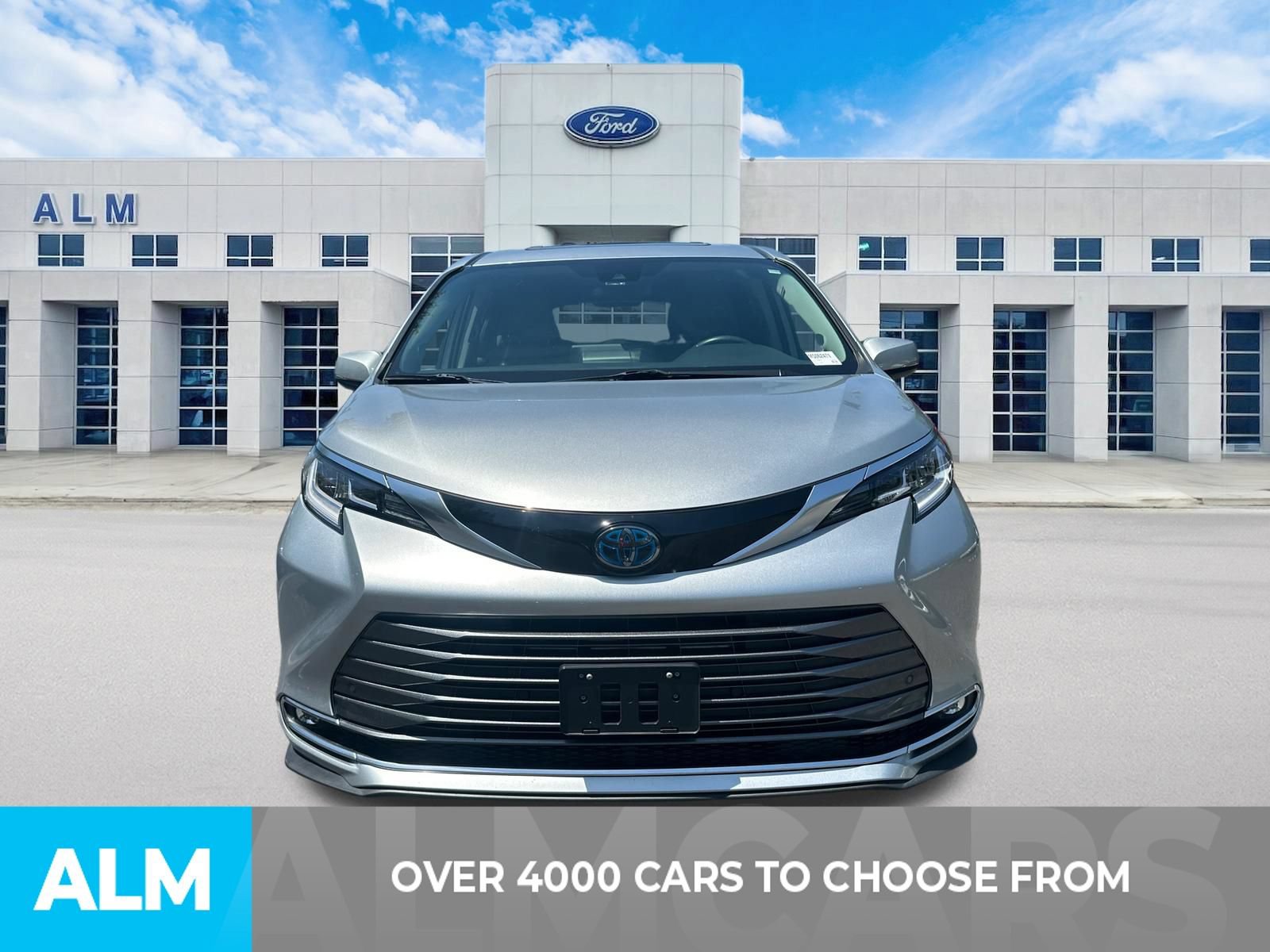 Used 2021 Toyota Sienna Limited FWD video 2