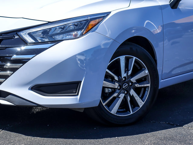 Used 2025 Nissan Versa SV image 9