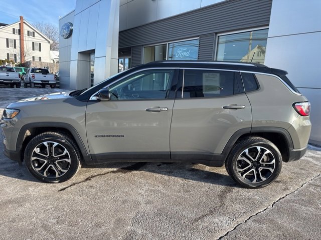 Used 2022 Jeep Compass Limited image 9
