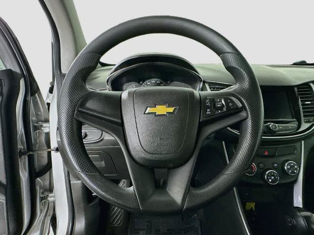 Used 2020 Chevrolet Trax LS FWD image 14