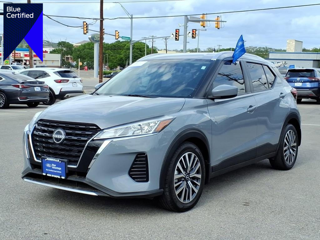 Used 2024 Nissan Kicks SV image 1