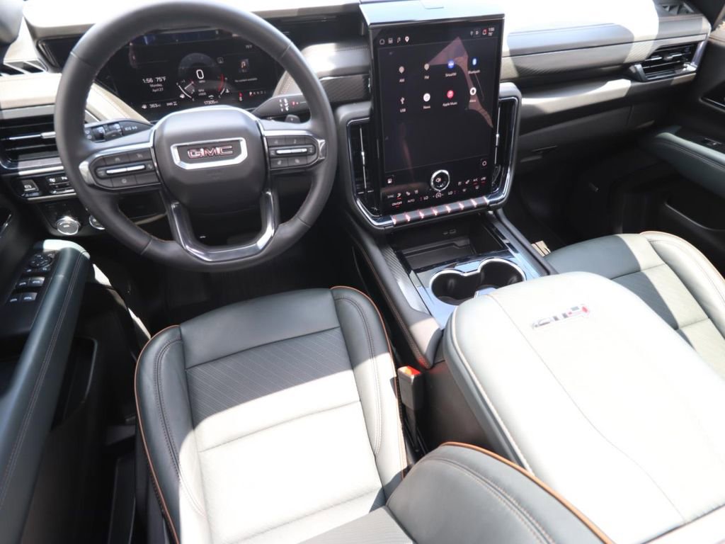 Used 2025 GMC Yukon AT4 AWD/4WD image 9