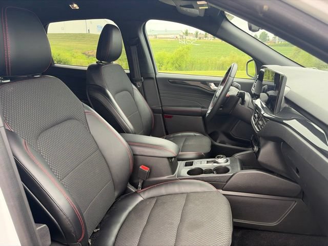 Certified 2023 Ford Escape ST-Line w/ Tech Pack #1 AWD/4WD image 11
