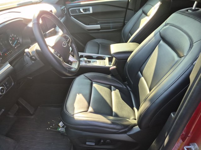 Certified 2022 Ford Explorer XLT w/ Equipment Group 202A RWD image 16