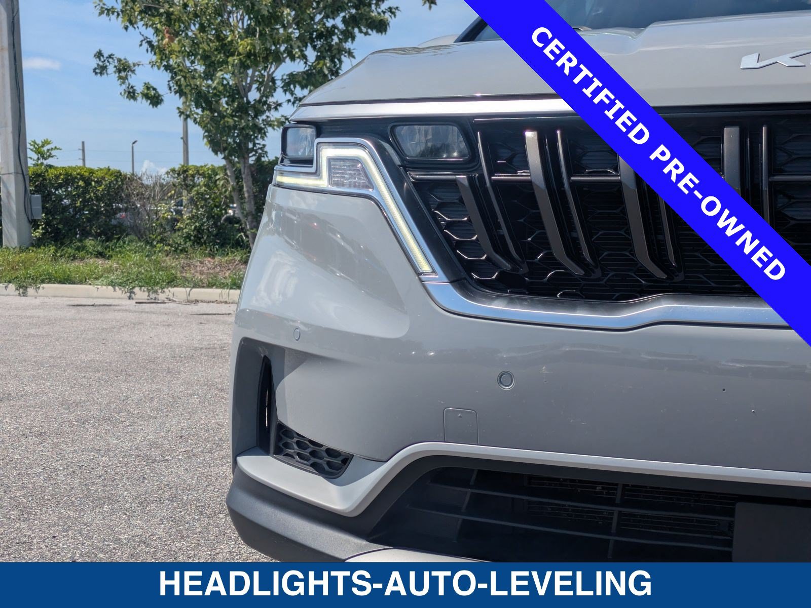 Used 2022 Kia Carnival EX FWD image 10