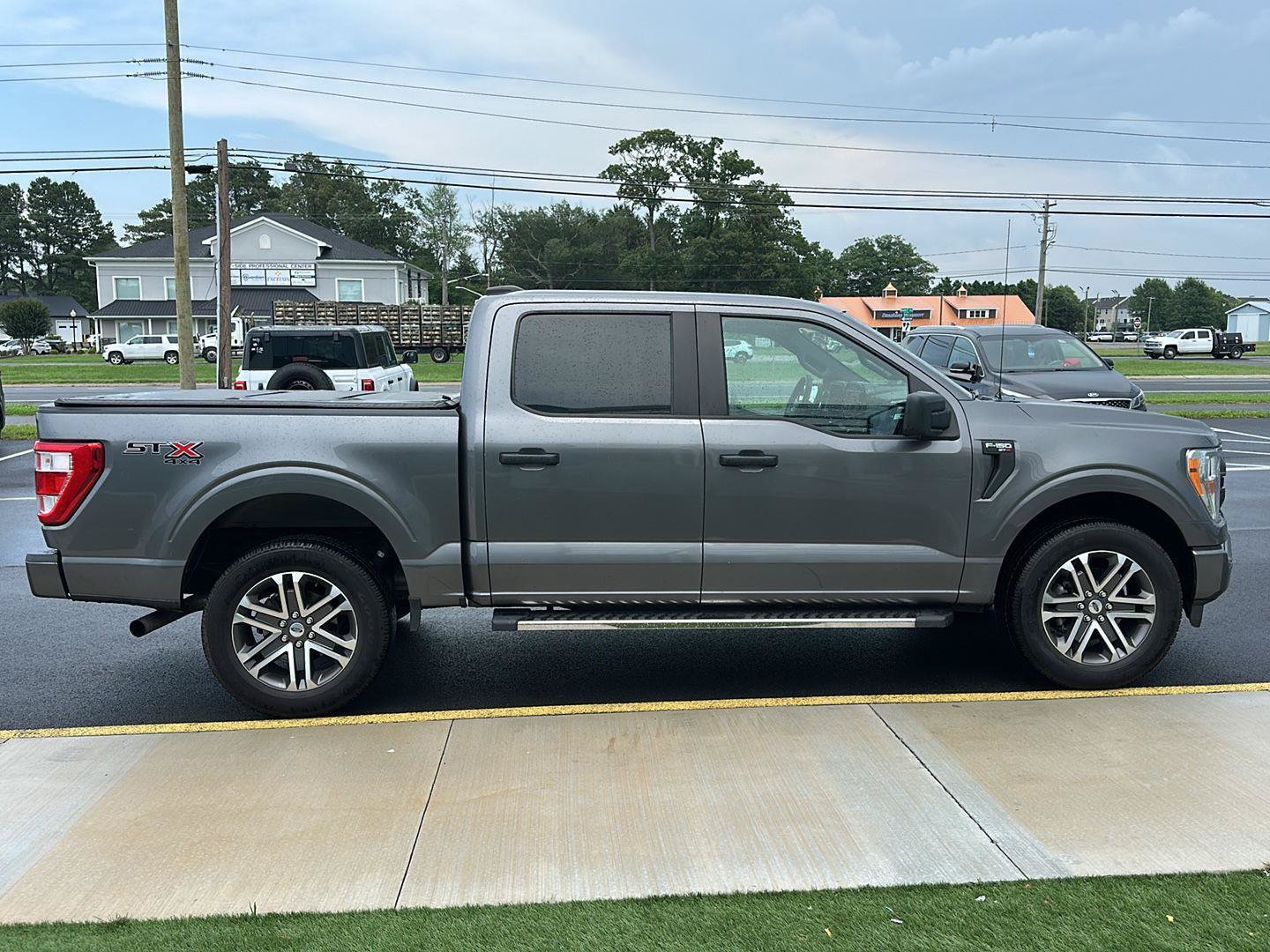 Certified 2021 Ford F150 XL w/ STX Appearance Package AWD/4WD image 4