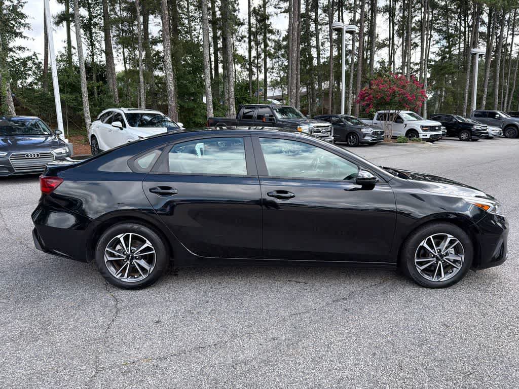 Used 2023 Kia Forte LXS FWD image 4