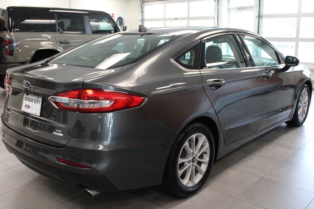 Certified 2020 Ford Fusion SE FWD image 5