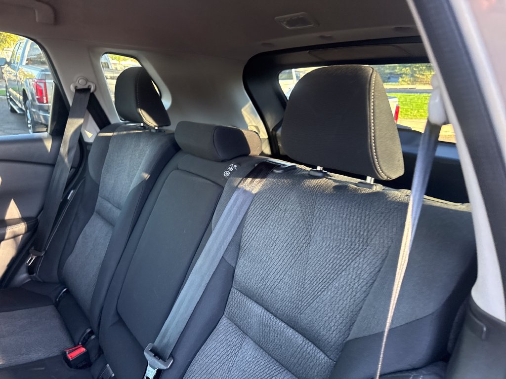 Used 2025 Nissan Rogue SV AWD/4WD image 20