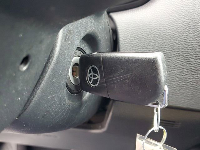 Used 2023 Toyota Corolla LE image 31