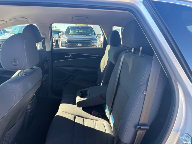 Used 2019 Kia Sorento AWD V6 image 29