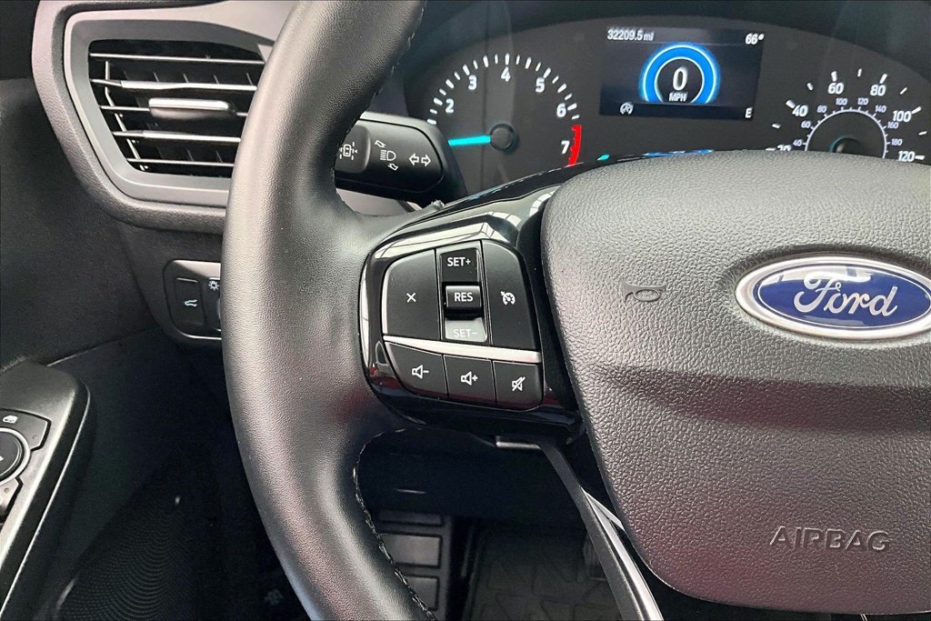 Certified 2022 Ford Escape SEL FWD image 18
