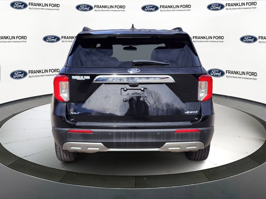 Certified 2022 Ford Explorer XLT w/ Equipment Group 202A image 4