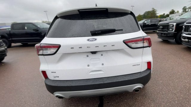Certified 2022 Ford Escape SE w/ Convenience Package AWD/4WD image 3