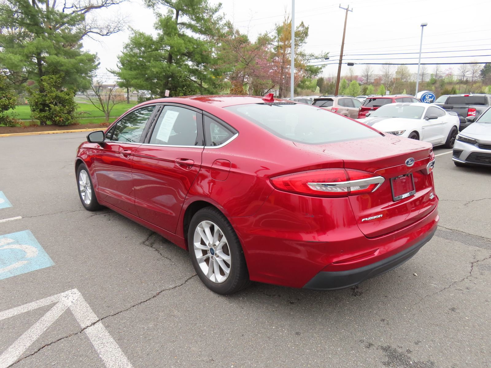 Certified 2019 Ford Fusion SE image 4