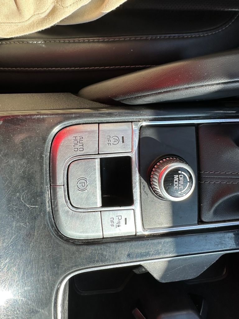 Used 2022 Kia Telluride LX image 12