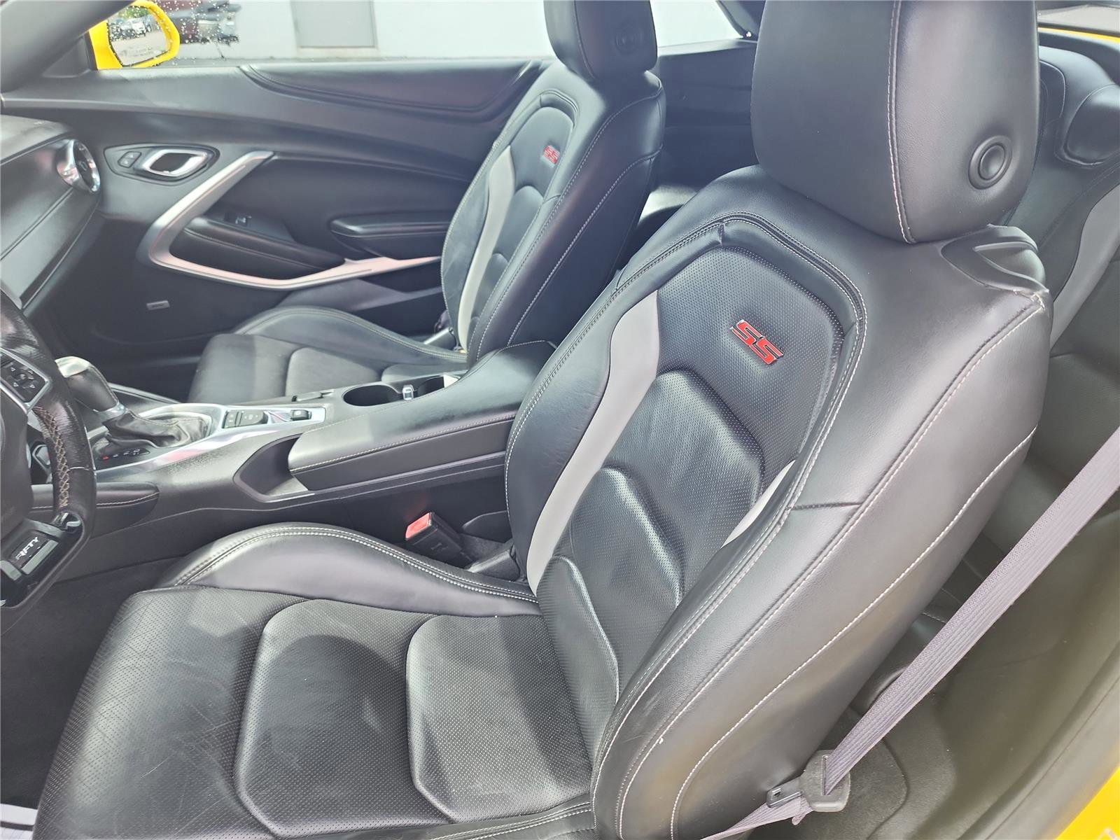 Used 2017 Chevrolet Camaro SS RWD image 17