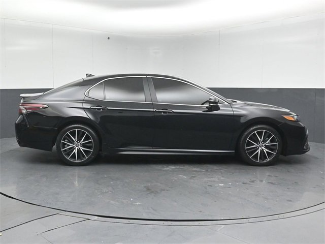 Used 2024 Toyota Camry SE image 8