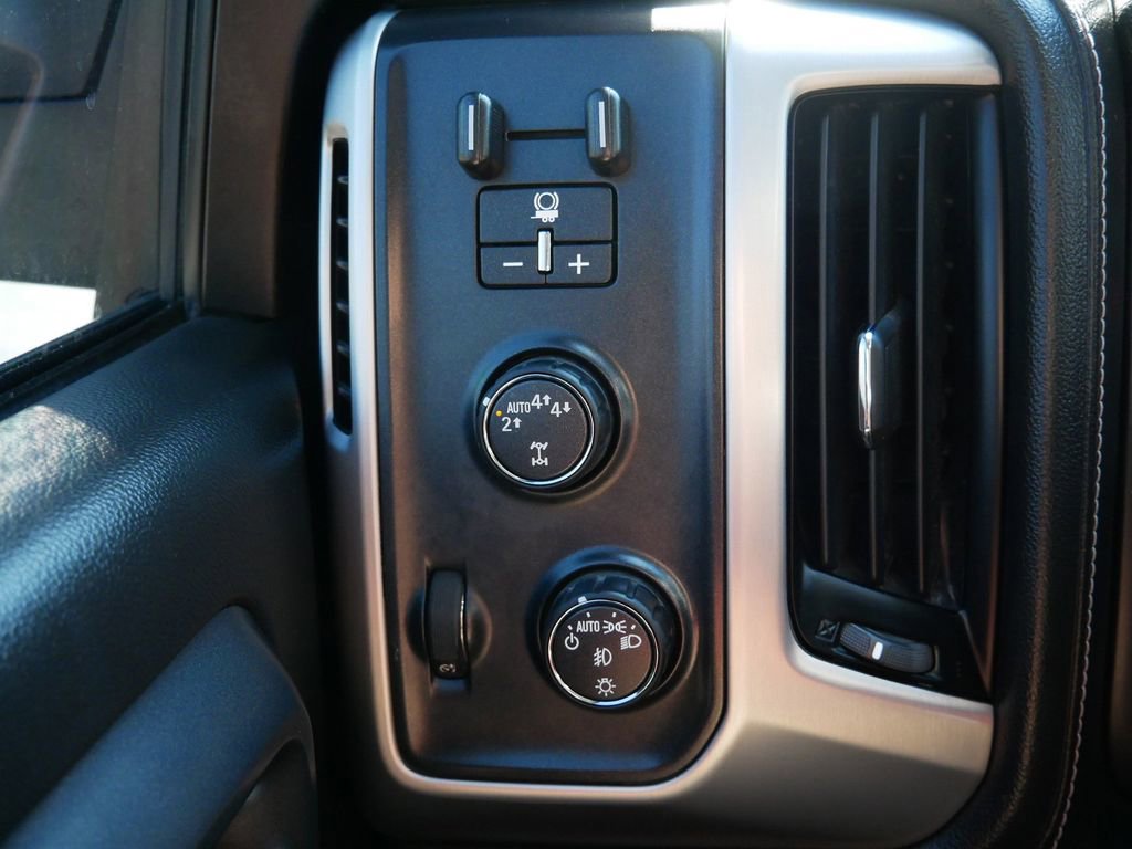 Used 2018 GMC Sierra 1500 SLE w/ Elevation Edition AWD/4WD image 16