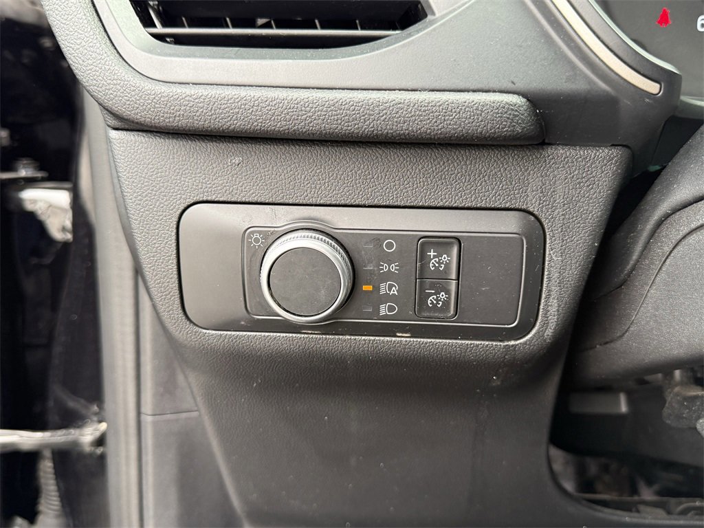 Certified 2022 Ford Escape SE w/ SE Sport Appearance Package image 18