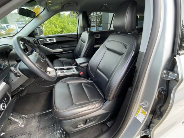 Certified 2023 Ford Explorer XLT w/ Equipment Group 202A AWD/4WD image 14