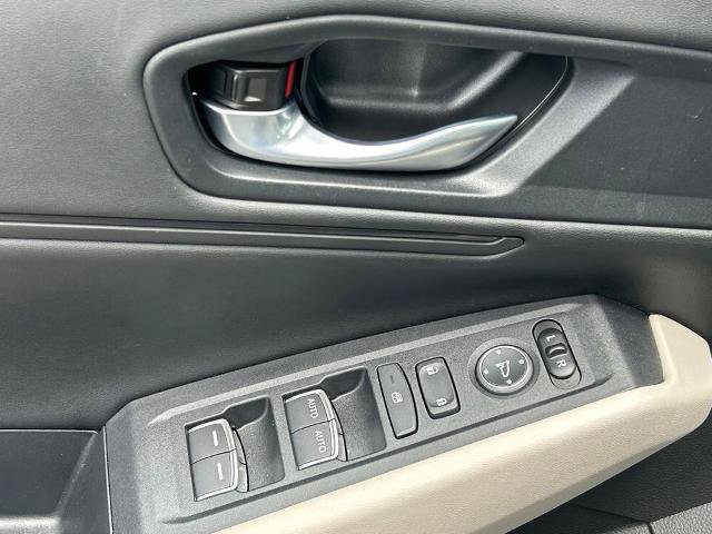Used 2025 Honda Accord SE image 18