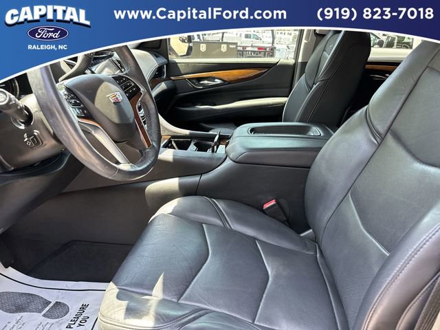 Used 2020 Cadillac Escalade Premium Luxury AWD/4WD image 19
