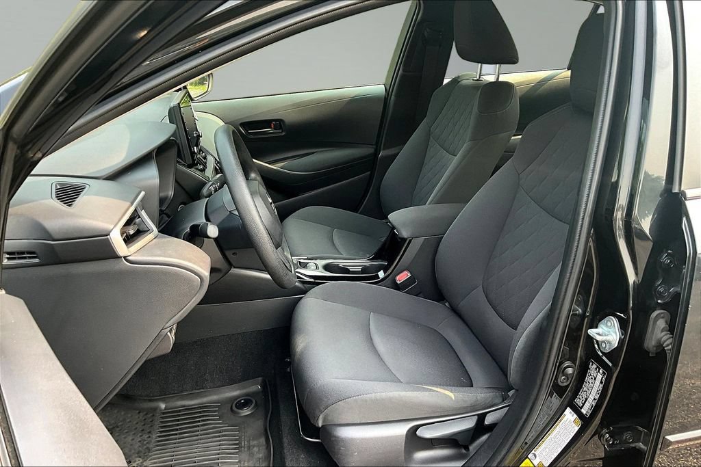 Used 2022 Toyota Corolla LE FWD image 23