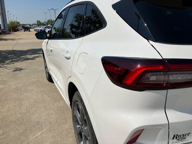 Certified 2024 Ford Escape ST-Line w/ Tech Pack #1 AWD/4WD image 11