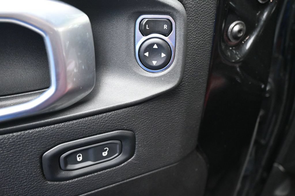 Used 2023 Jeep Wrangler Unlimited Rubicon 4xe AWD/4WD image 11