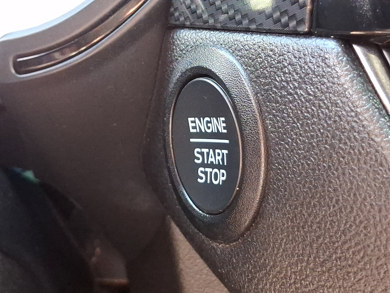 Certified 2025 Ford Escape ST-Line Select AWD/4WD image 25