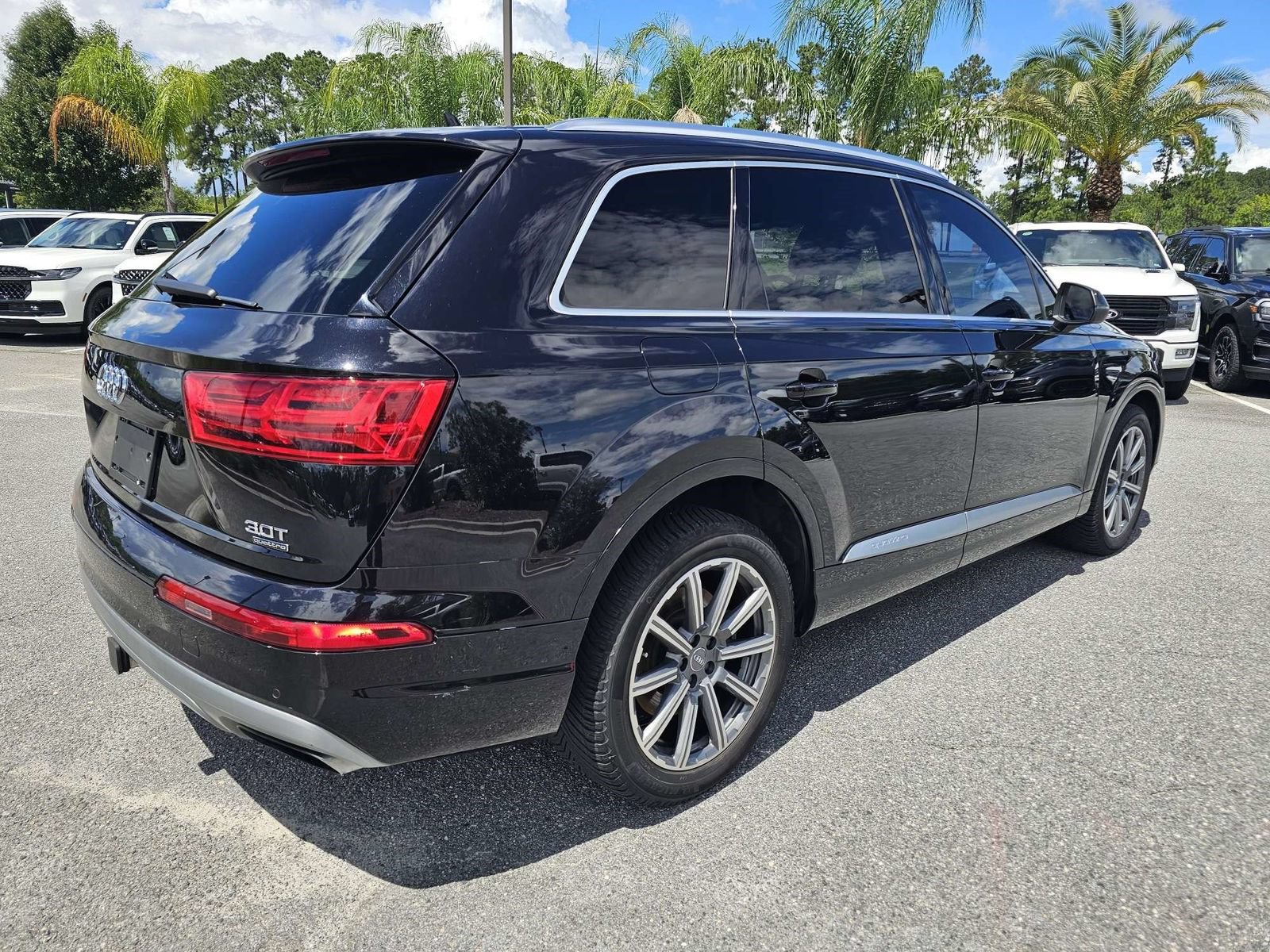 Used 2018 Audi Q7 3.0T Prestige w/ Prestige Package AWD/4WD image 4