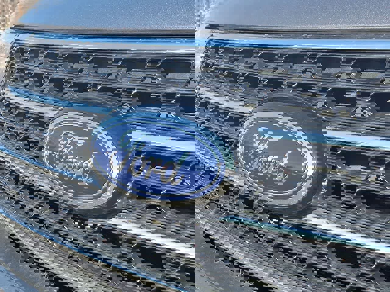 Certified 2023 Ford Explorer XLT image 28