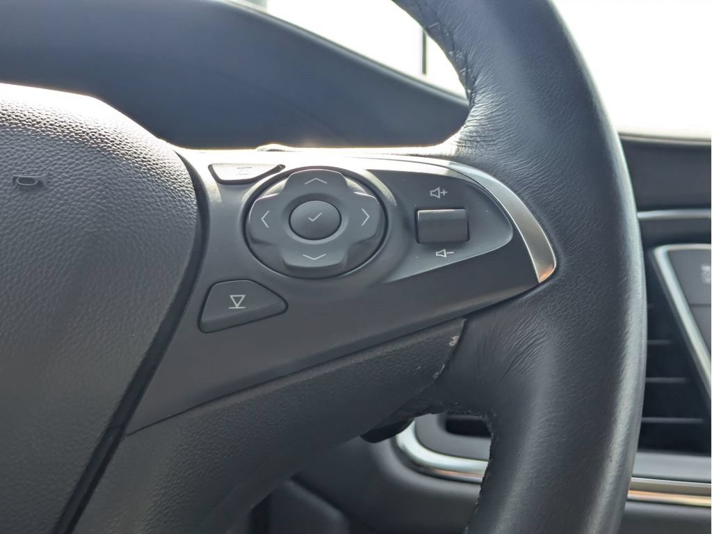 Used 2021 Buick Enclave Essence w/ Sound and Sites Package FWD image 23