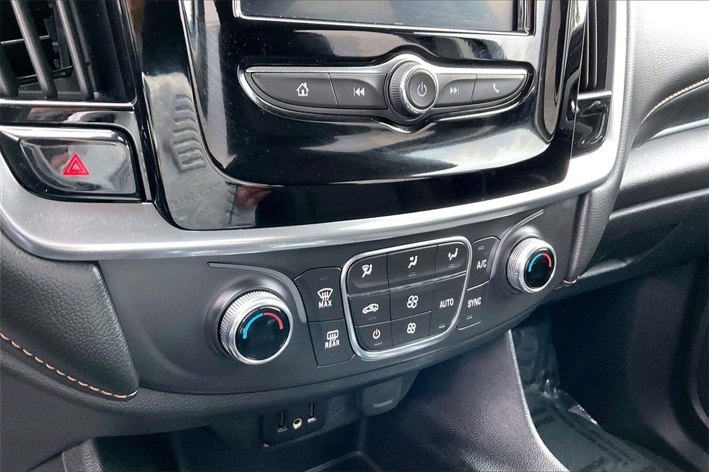 Used 2021 Chevrolet Traverse LT image 20