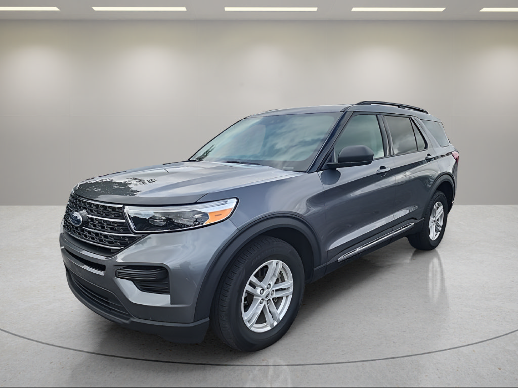 Certified 2024 Ford Explorer XLT AWD/4WD image 3