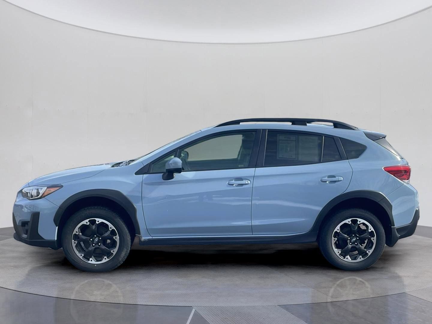 Used 2023 Subaru Crosstrek 2.0i Premium image 2