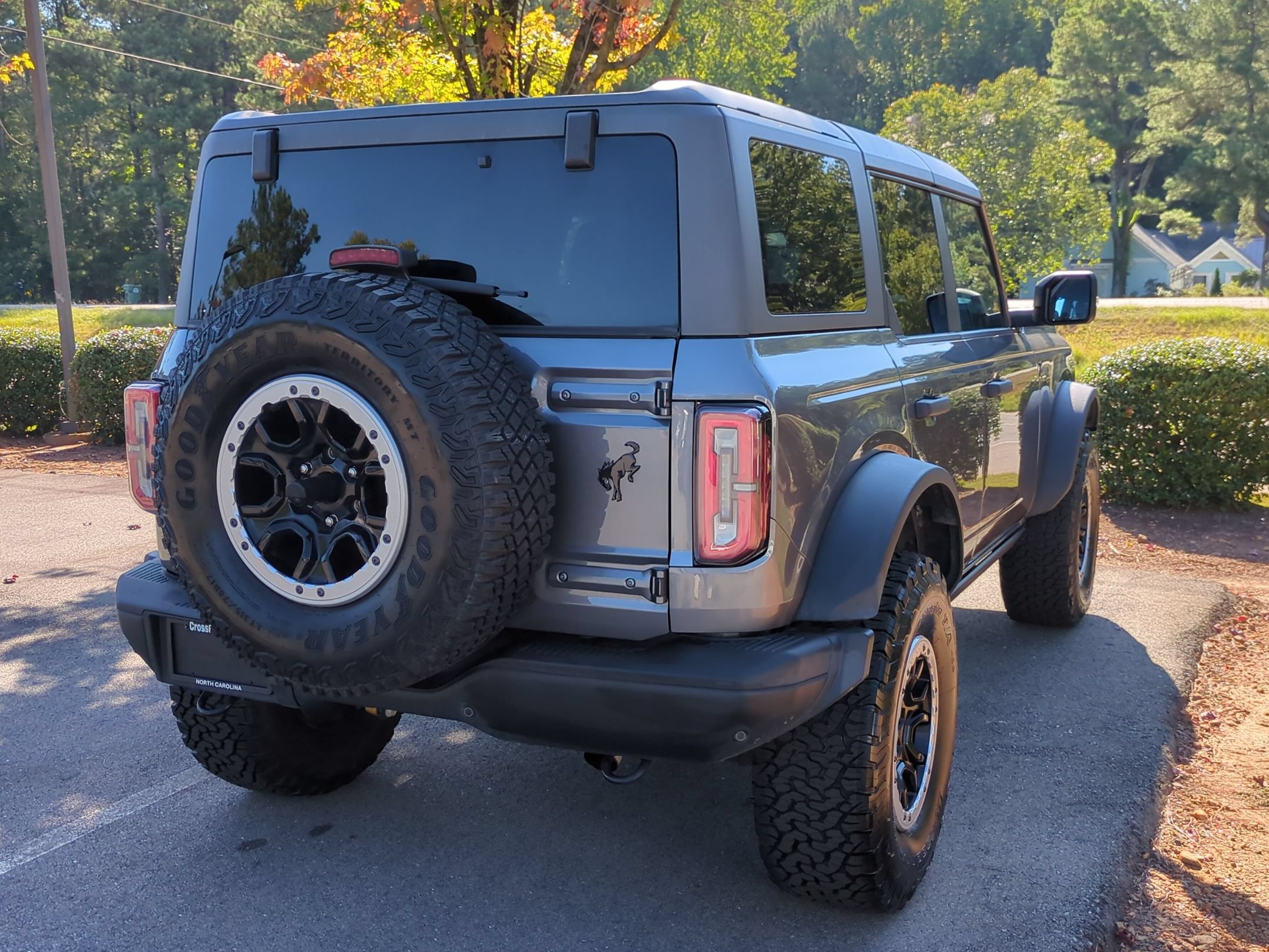 Certified 2023 Ford Bronco Badlands w/ Sasquatch Package AWD/4WD image 3