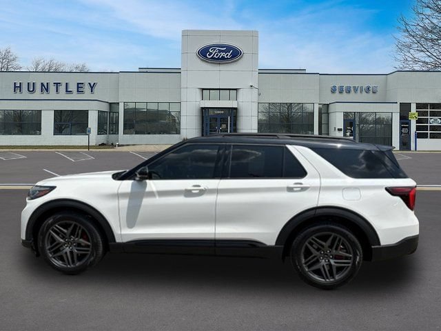 Certified 2025 Ford Explorer ST AWD/4WD image 6