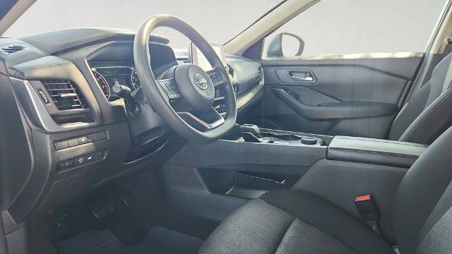 Used 2024 Nissan Rogue SV AWD/4WD image 9