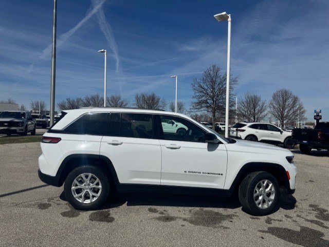 Used 2023 Jeep Grand Cherokee Limited w/ Luxury Tech Group II image 6