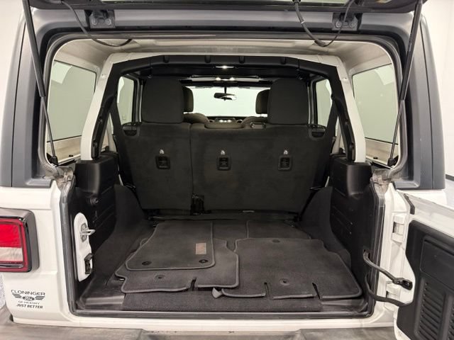 Used 2019 Jeep Wrangler Unlimited Sport S AWD/4WD image 35