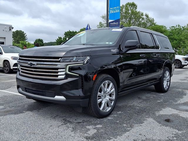 Used 2021 Chevrolet Suburban High Country AWD/4WD image 5