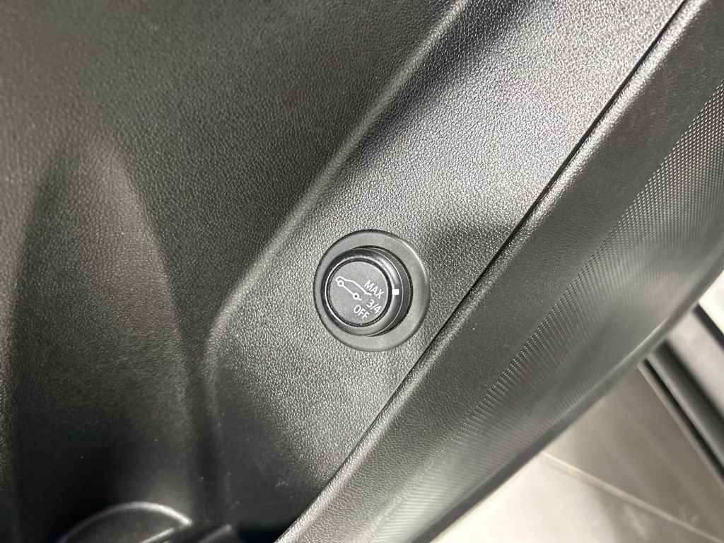 Used 2019 Chevrolet Equinox LT image 16