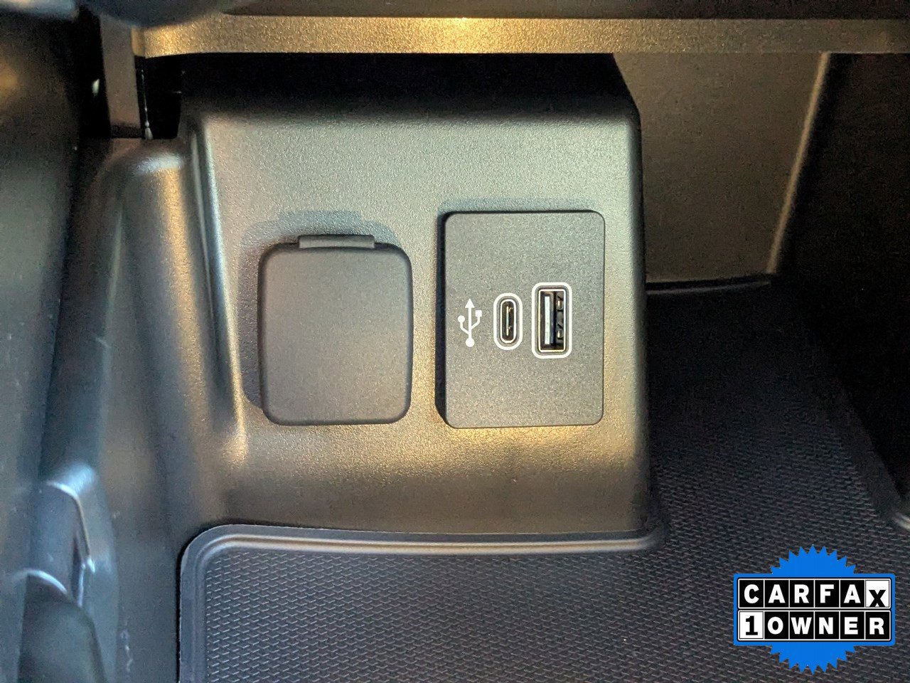 Certified 2025 Ford Explorer ST w/ Sun And Sound Package image 31